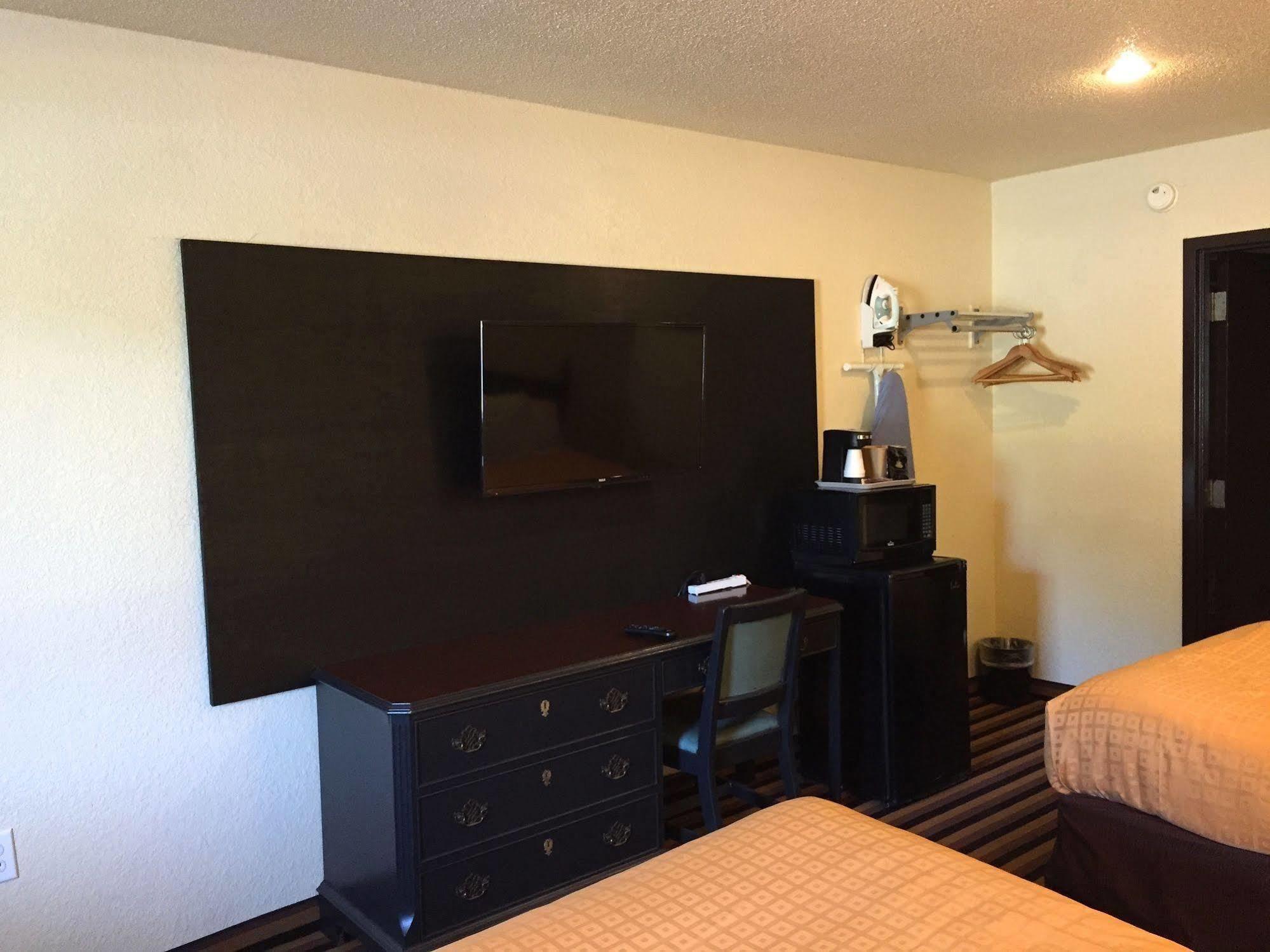 Travelers Inn Elizabeth City Esterno foto